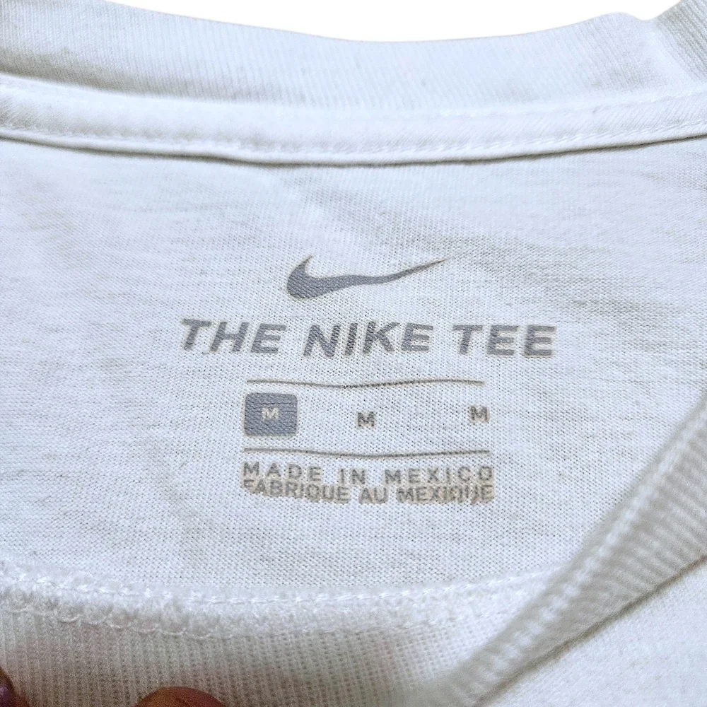 Nike Mens White Graphic T-Shirt M 80s Style Blue Pink Swoosh Tee 100% Cotton